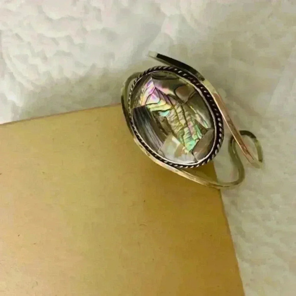 Vintage Alpaca Silver Mother of Pearl Bracelet - Picture 4 of 4